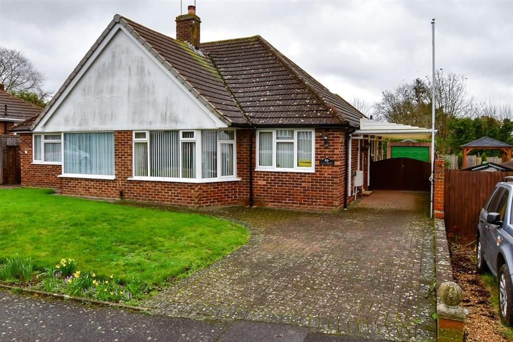 2 bed semidetached bungalow for sale in Madginford Road, Bearsted, Maidstone, Kent ME15, £