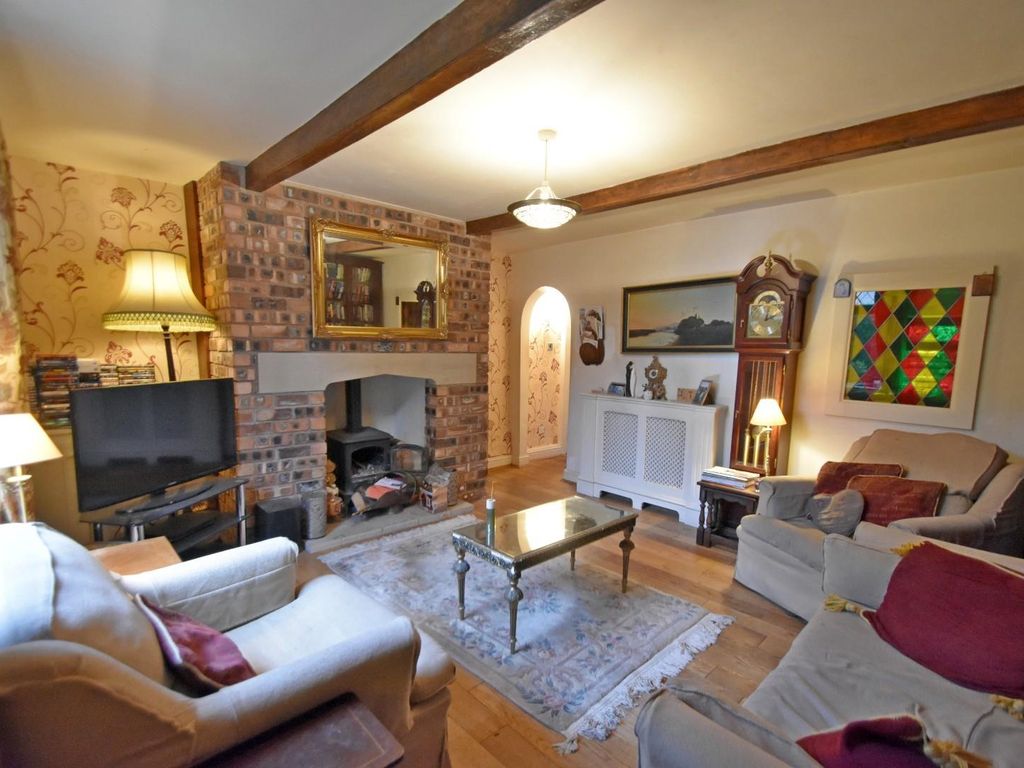 2 bed cottage for sale in Walmersley Road, Bury BL9 Zoopla