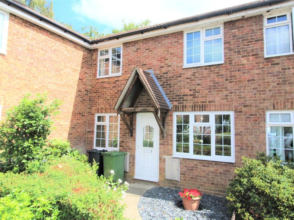 2 bed end terrace house to rent in Nutley Close, Ashford, Kent TN24, £