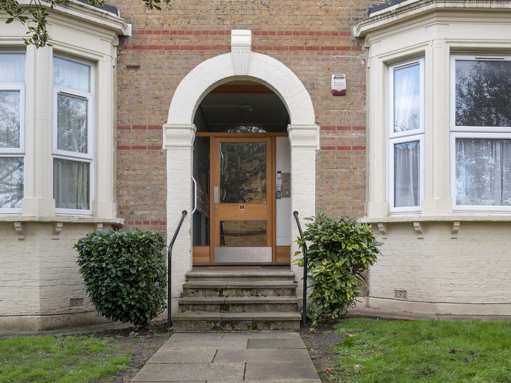 2 bed flat for sale in Edge Hill, Wimbledon SW19, £430,000 Zoopla