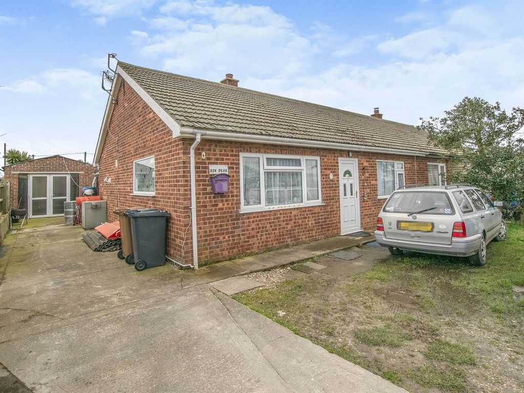 2 bed semidetached house for sale in Sunset Walk, EcclesOnSea