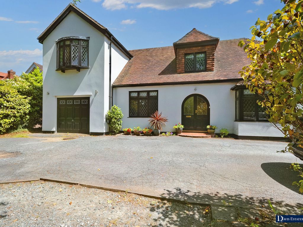 4 bed detached house for sale in Ardleigh Green Road, Borders Of