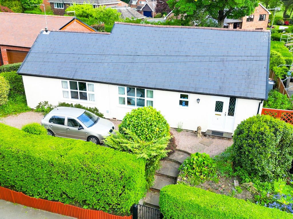 3 bed detached house for sale in Moss Road, Congleton, Cheshire CW12, £