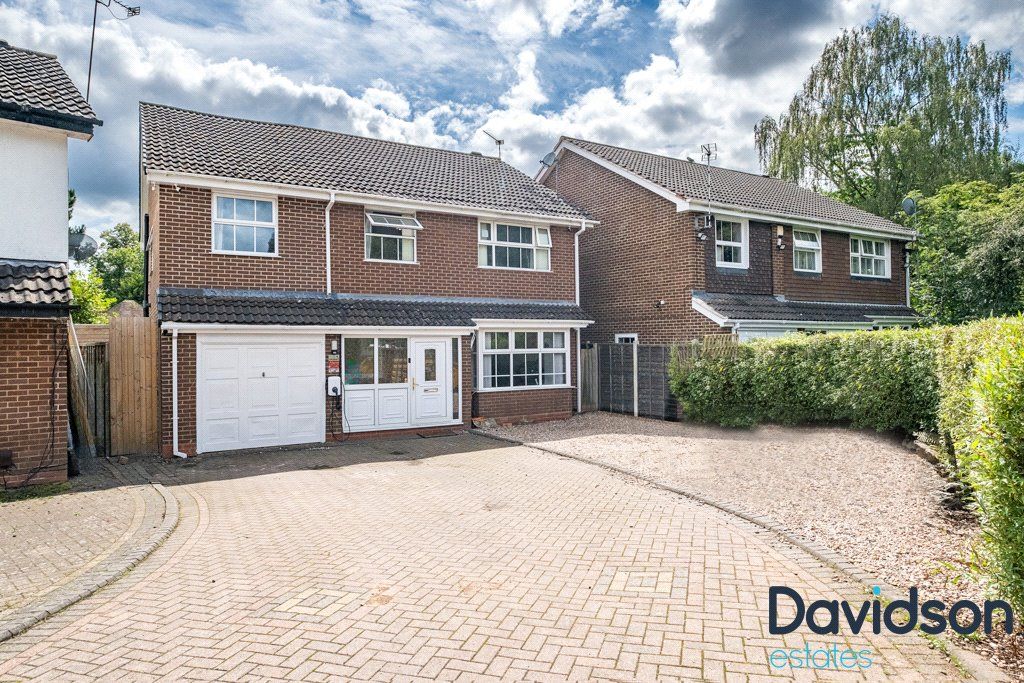 4 bed detached house for sale in Pavenham Drive, Edgbaston, Birmingham