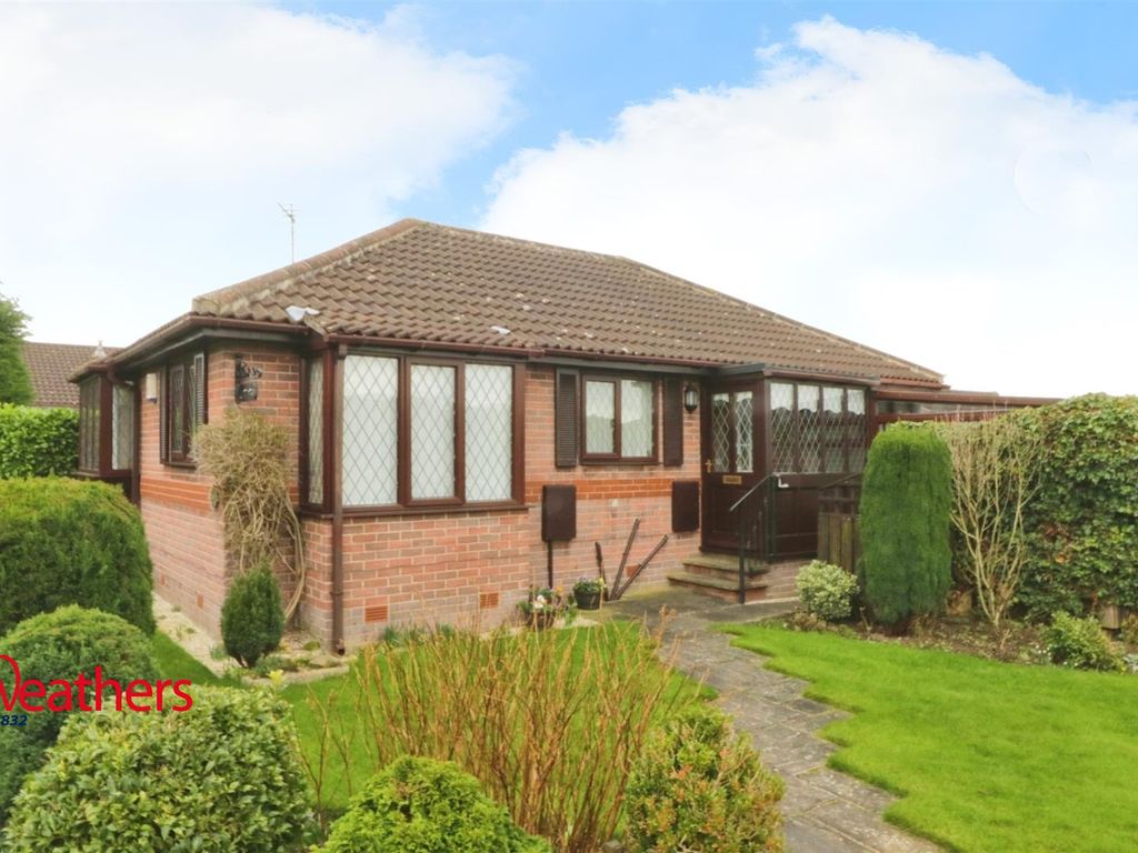 2 bed detached bungalow for sale in Windsor Close, Harlington