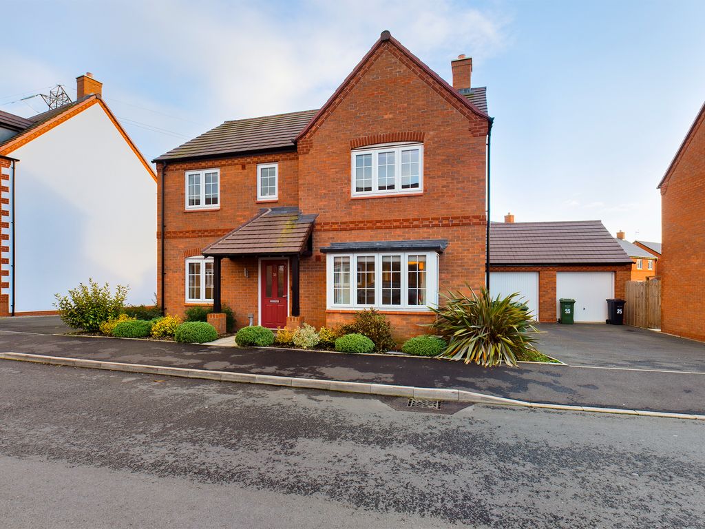 4 bed detached house for sale in Perrins Way, Bevere, Worcester WR3