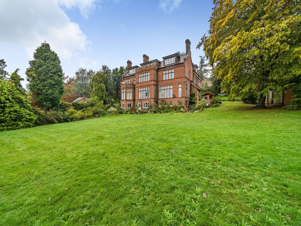 2 bed flat for sale in Castle Hill, Farnham GU9, £650,000 Zoopla