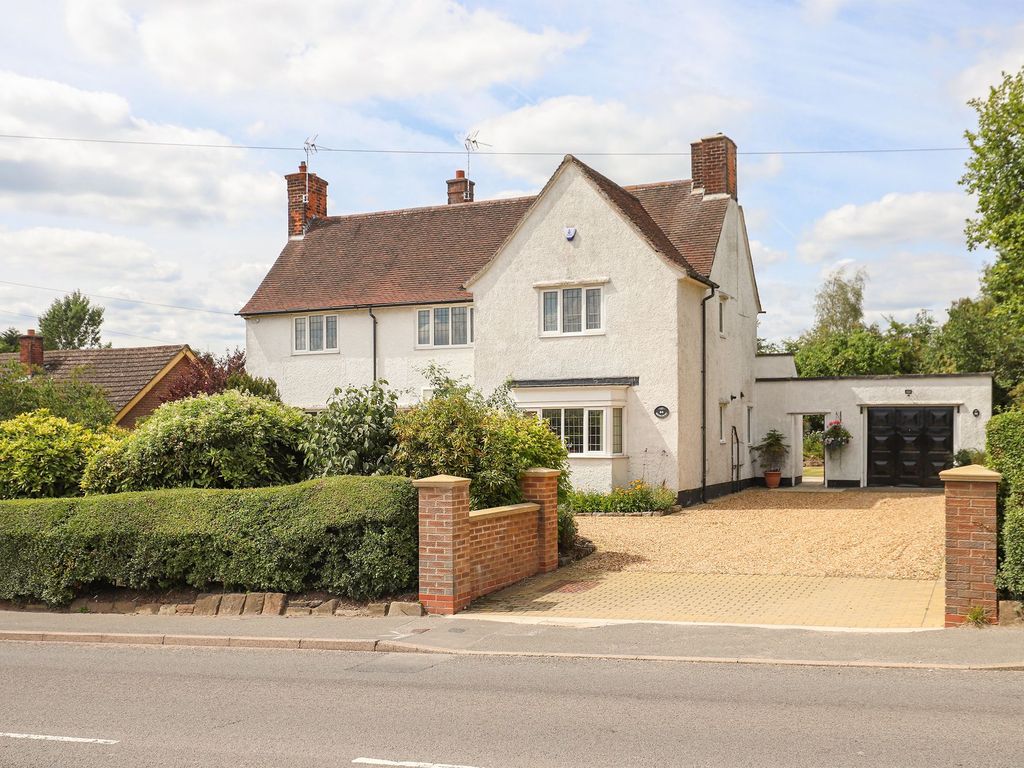 3 bed detached house for sale in St. Lawrence Road, North Wingfield S42