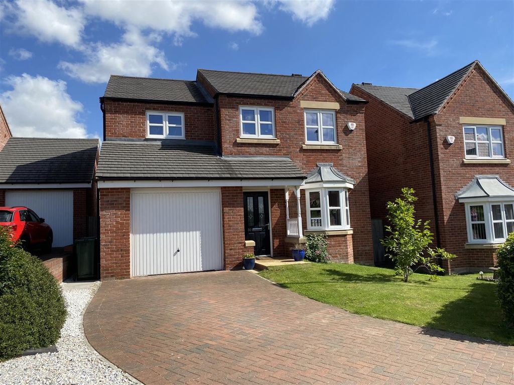 3 bed detached house for sale in Quarry Bank Lane, Swadlincote DE11, £299,950 Zoopla
