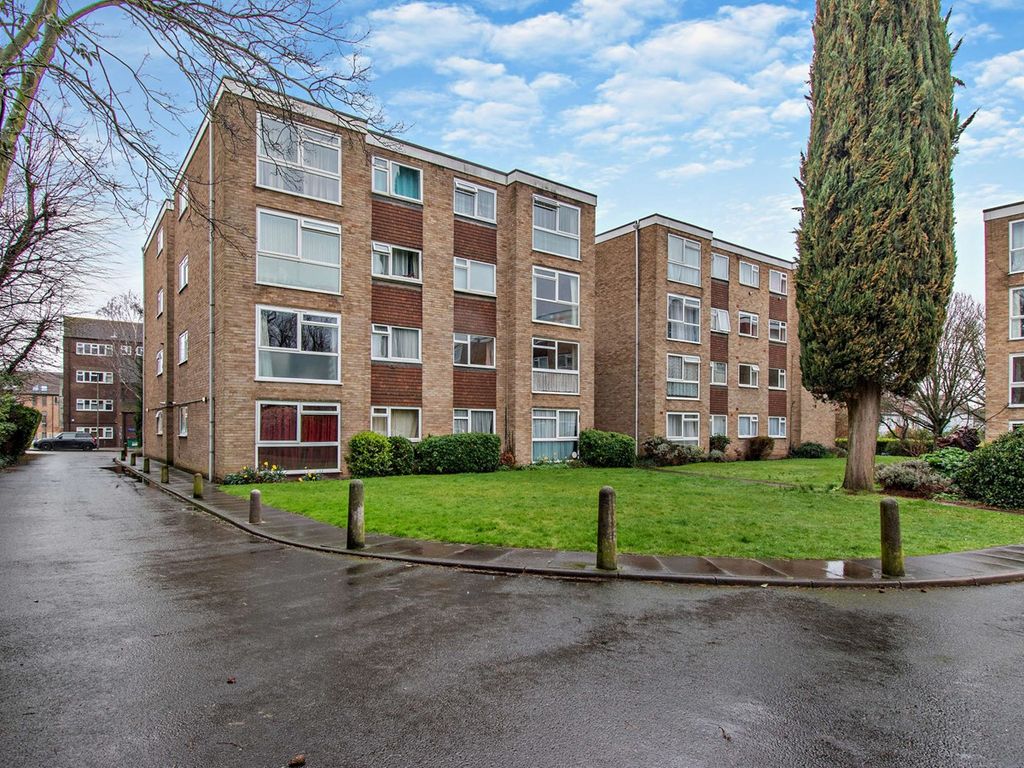 1 bed flat for sale in Harcourt Road, Wallington SM6, £234,000 Zoopla