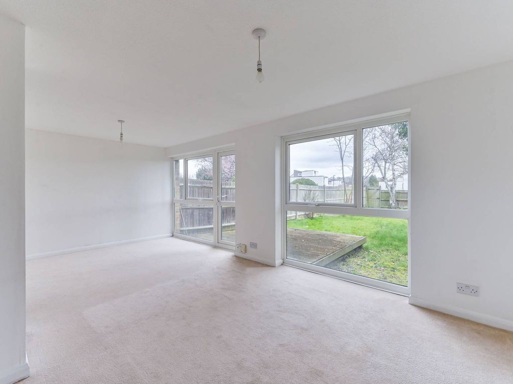 3 bed property to rent in Astor Court, Shirley, Croydon CR0 Zoopla