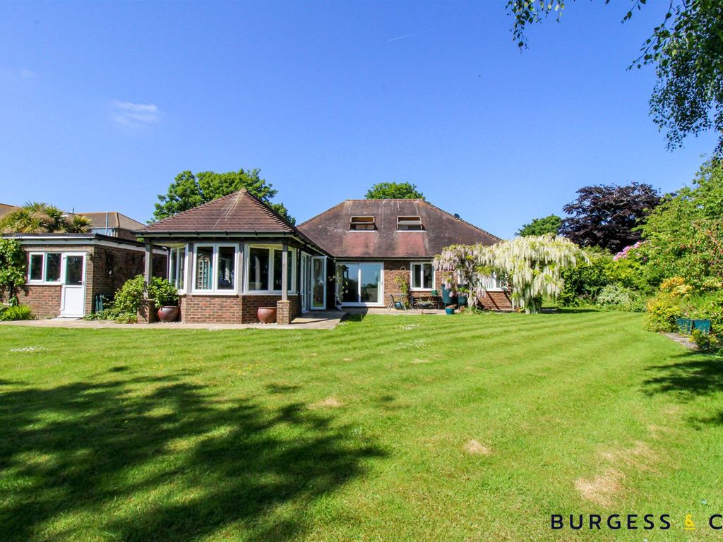 4 bed detached bungalow for sale in Larkhill, BexhillOnSea TN40 Zoopla