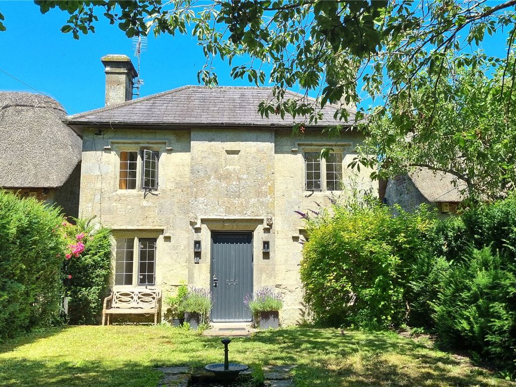 2 bed country house for sale in Church Walk, Shaftesbury