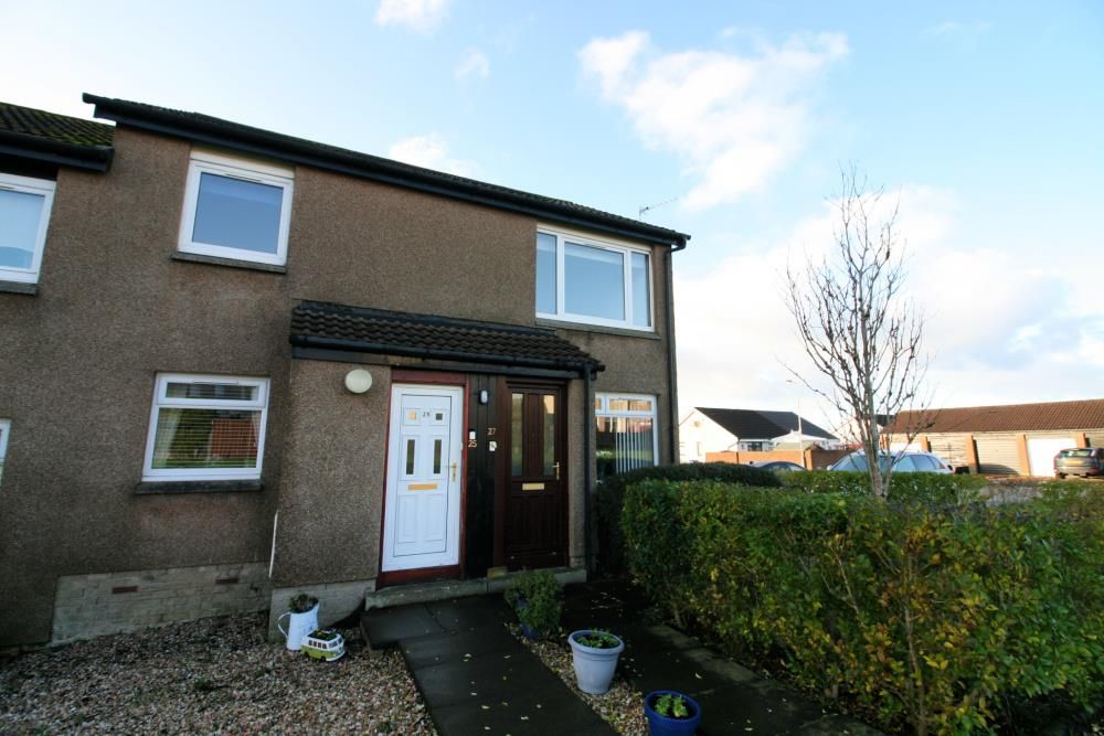 2 bed flat to rent in South Avenue, Carluke ML8, £575 pcm - Zoopla