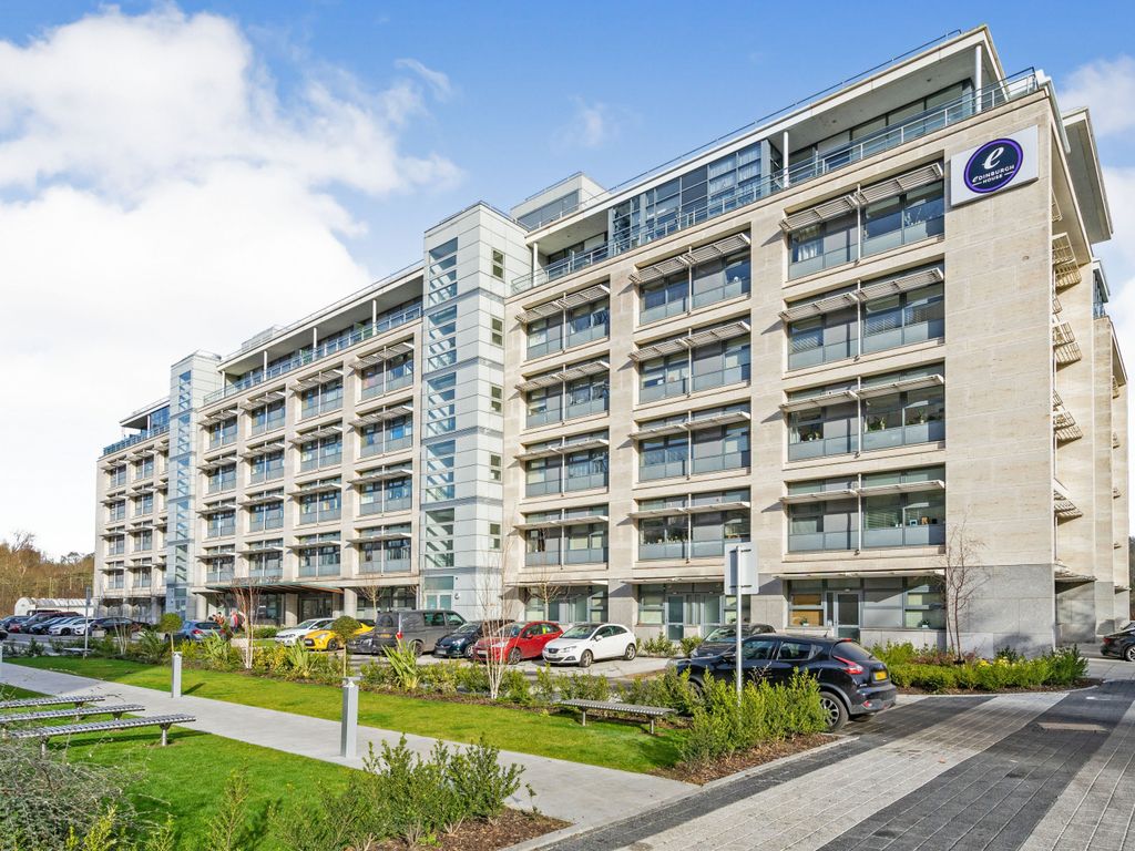 2 bed flat to rent in Edinburgh Gate, Harlow CM20, £1,500 pcm Zoopla