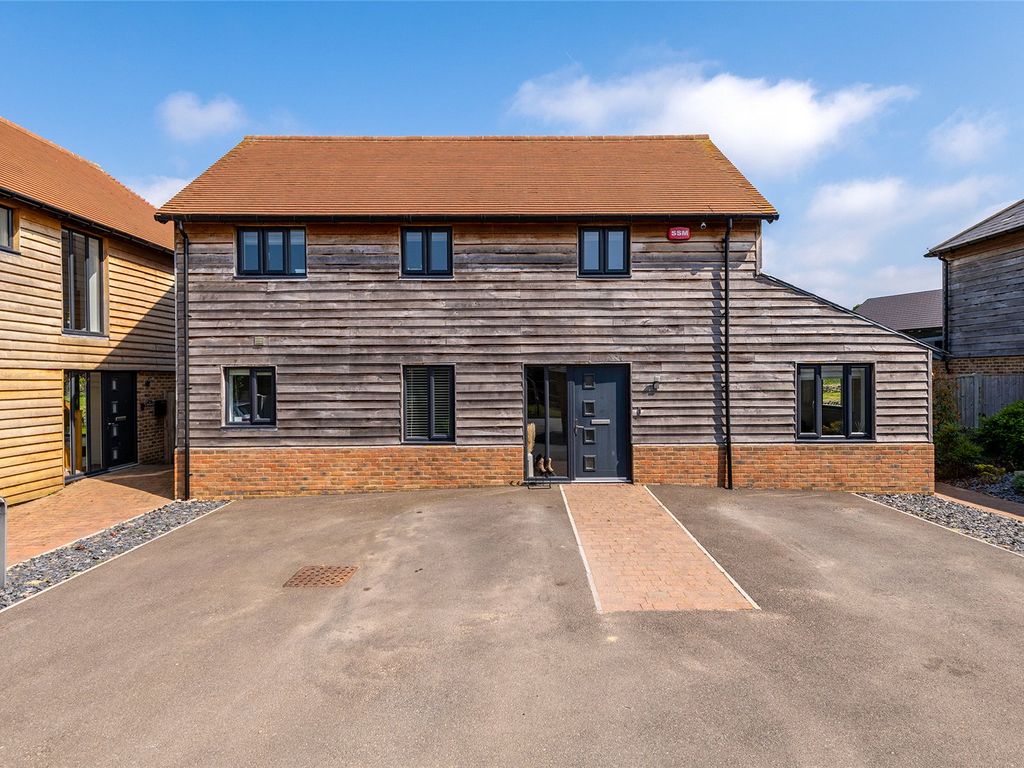 4 bed detached house for sale in School Lane, Lower Halstow, Sittingbourne, Kent ME9 Zoopla