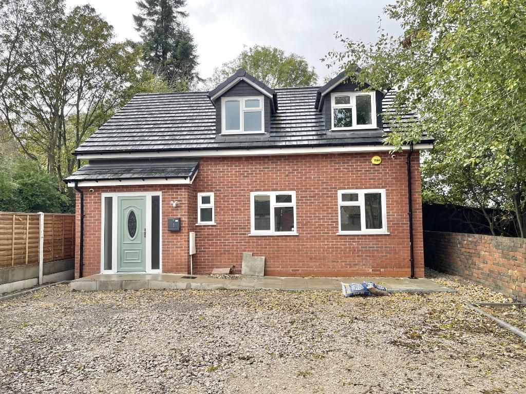 3 bed bungalow to rent in City Road, Tividale B69, £1,200 pcm Zoopla