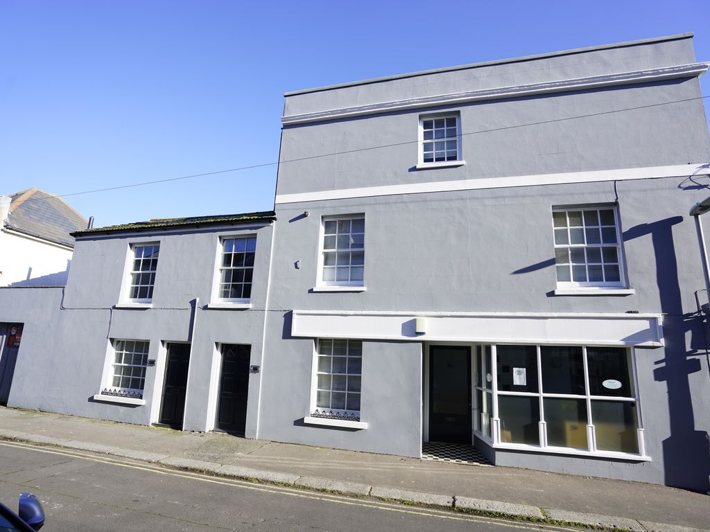 4 bed end terrace house for sale in Shepherd Street, St. LeonardsOn