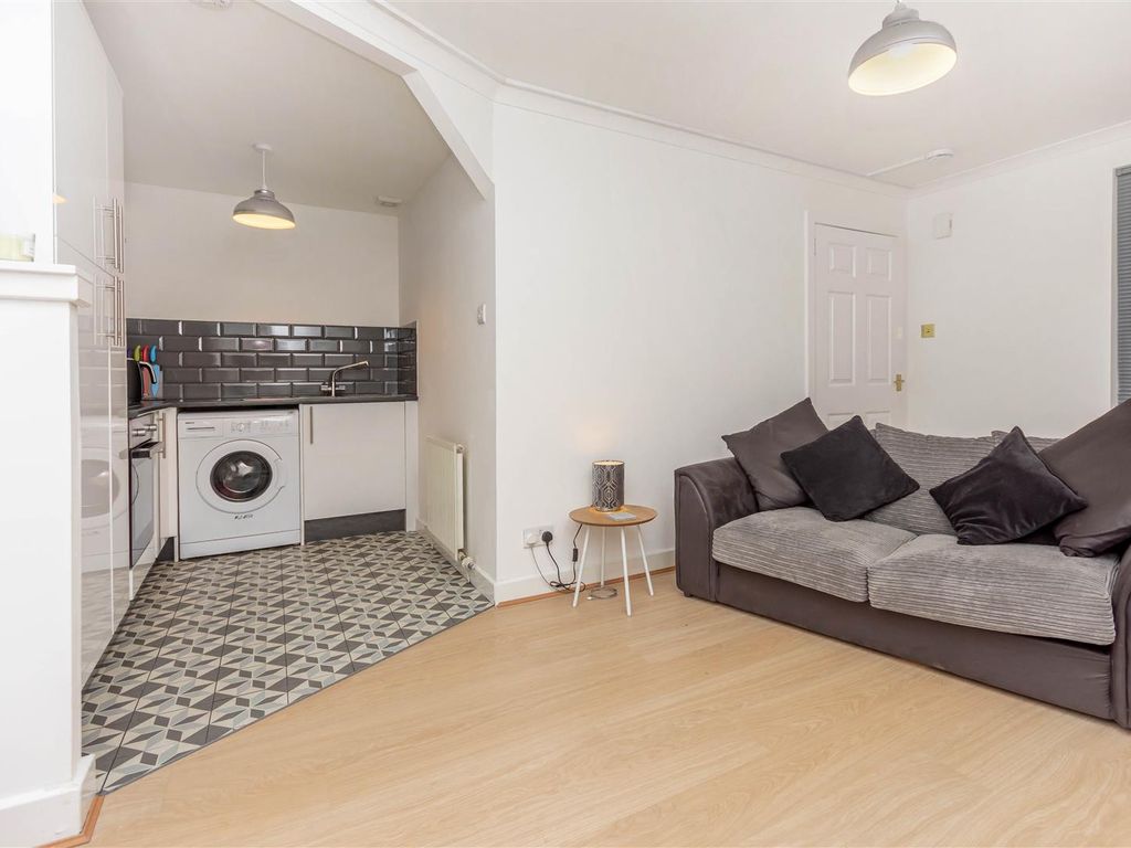 1 bed flat for sale in 97D Foulford Road, Cowdenbeath KY4 Zoopla