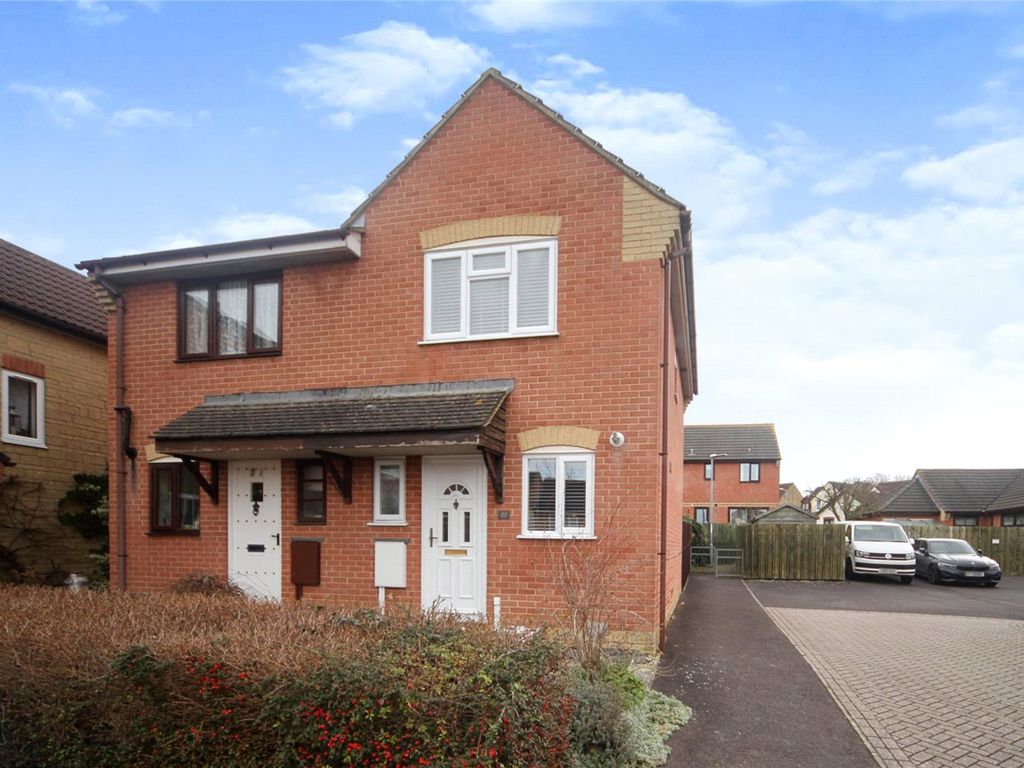 2 bed semidetached house for sale in Moorlands Close, Martock