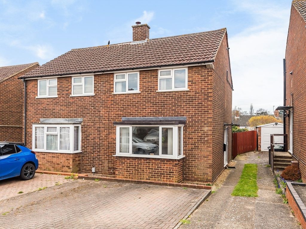 3 bed semidetached house for sale in Townfield Road, Flitwick MK45 Zoopla