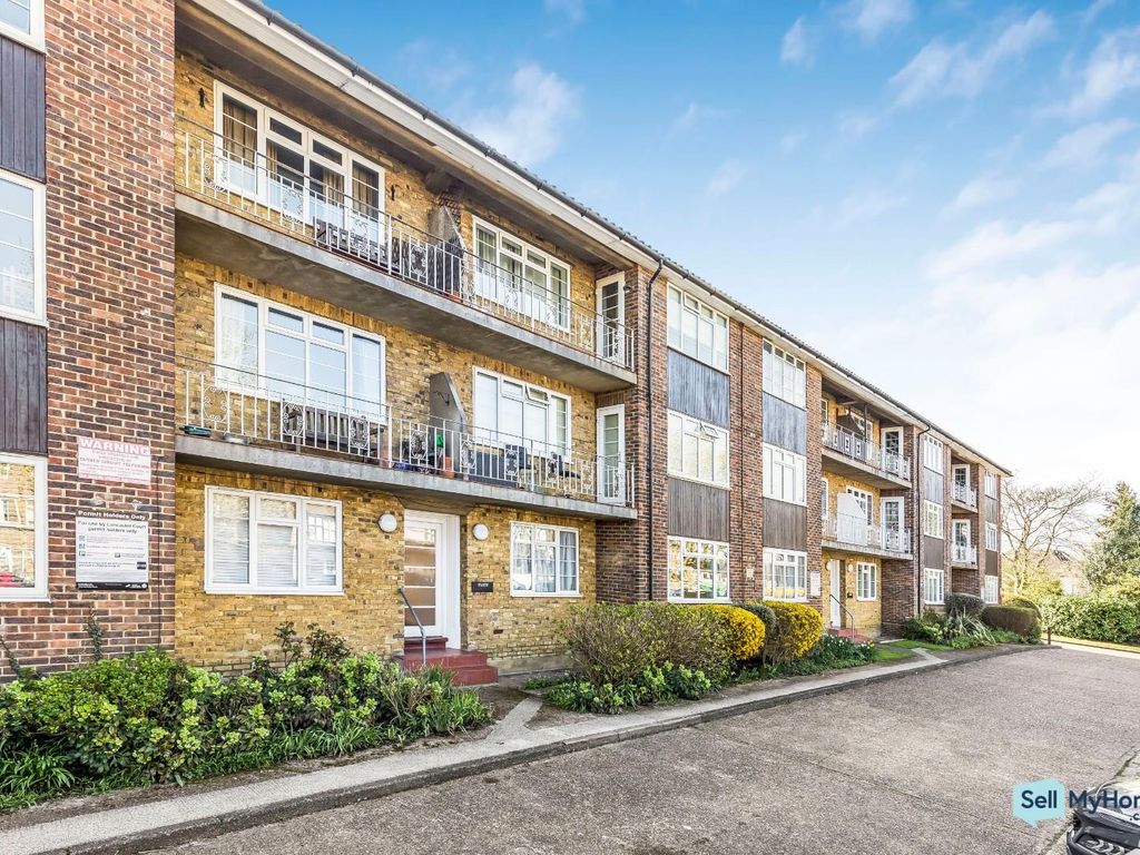 2 bed flat for sale in Lancaster Court, Banstead SM7 Zoopla