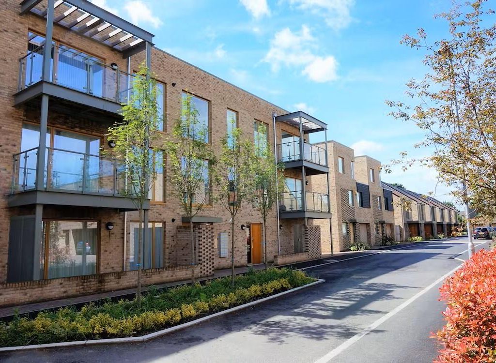 2 bed flat to rent in Austin Drive, Trumpington, Cambridge CB2, £1,750