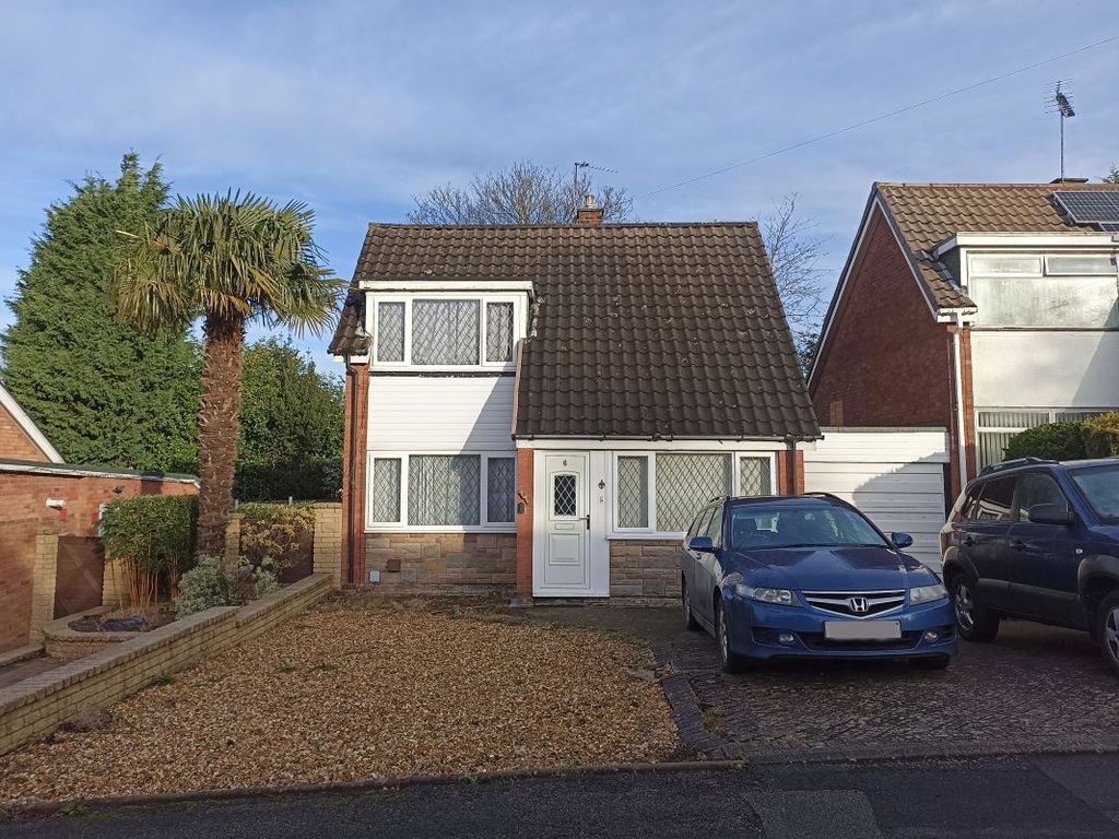 3 bed detached house for sale in 6 Elmstead Close, Walsall WS5, £