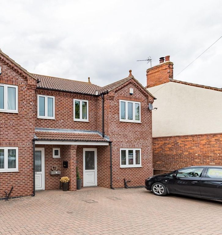3 bed semidetached house to rent in Moorwell Road, Bottesford