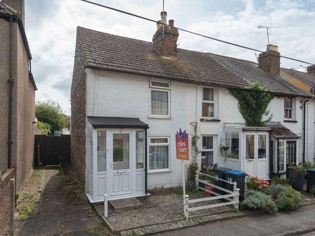 2 bed end terrace house for sale in Prospect Road, Minster CT12, £