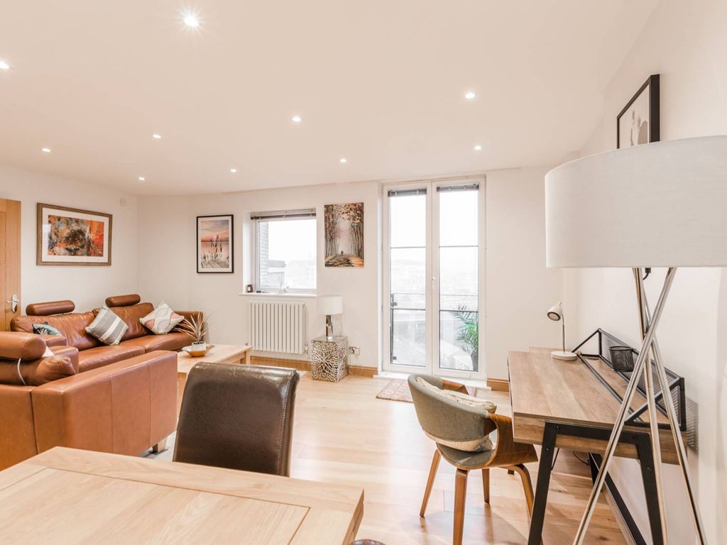 1 bed flat to rent in Palgrave Gardens, Marylebone, London NW1 Zoopla