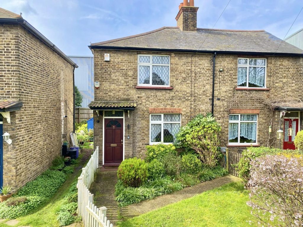 2 bed property for sale in UK Cottages, Dawley Road, Hayes UB3, £