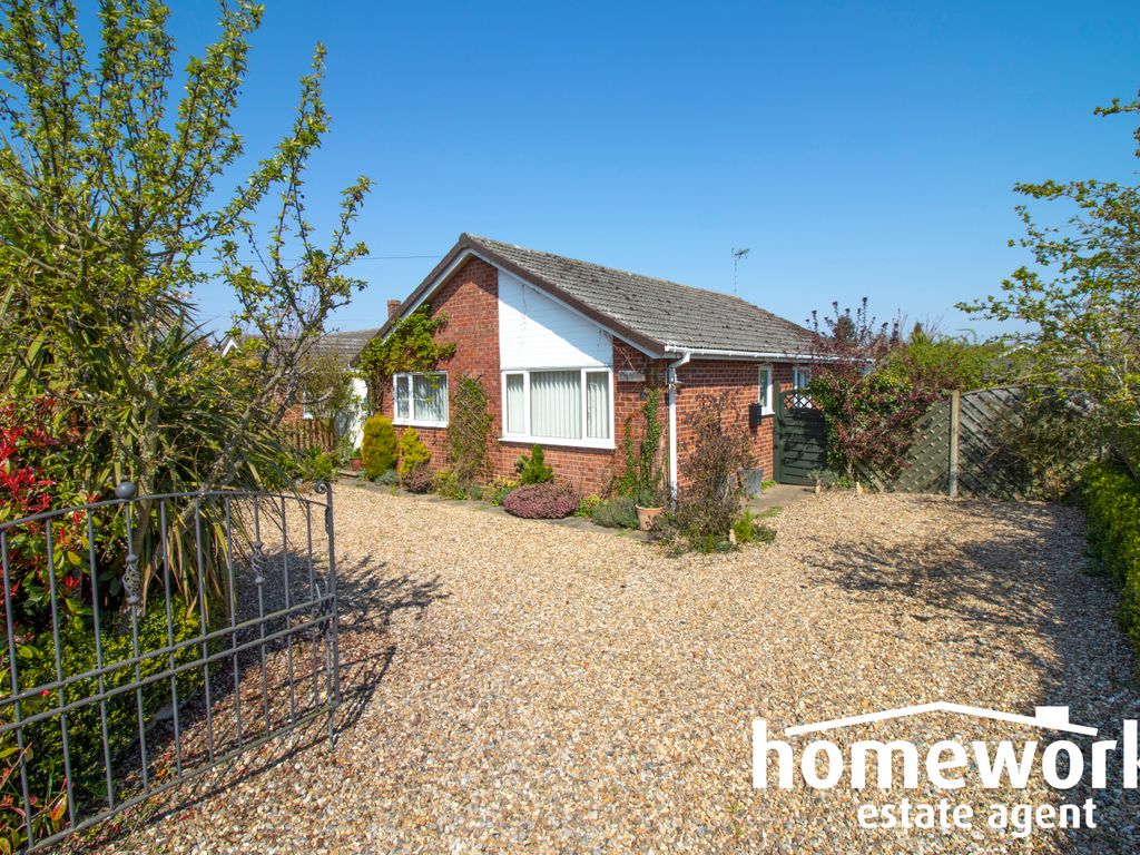 3 bed detached bungalow for sale in Ivy Way, Mattishall NR20 Zoopla