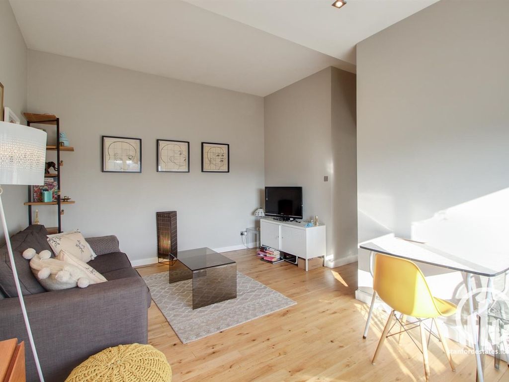 1 bed flat for sale in Staplehurst Road, Hither Green, London SE13, £