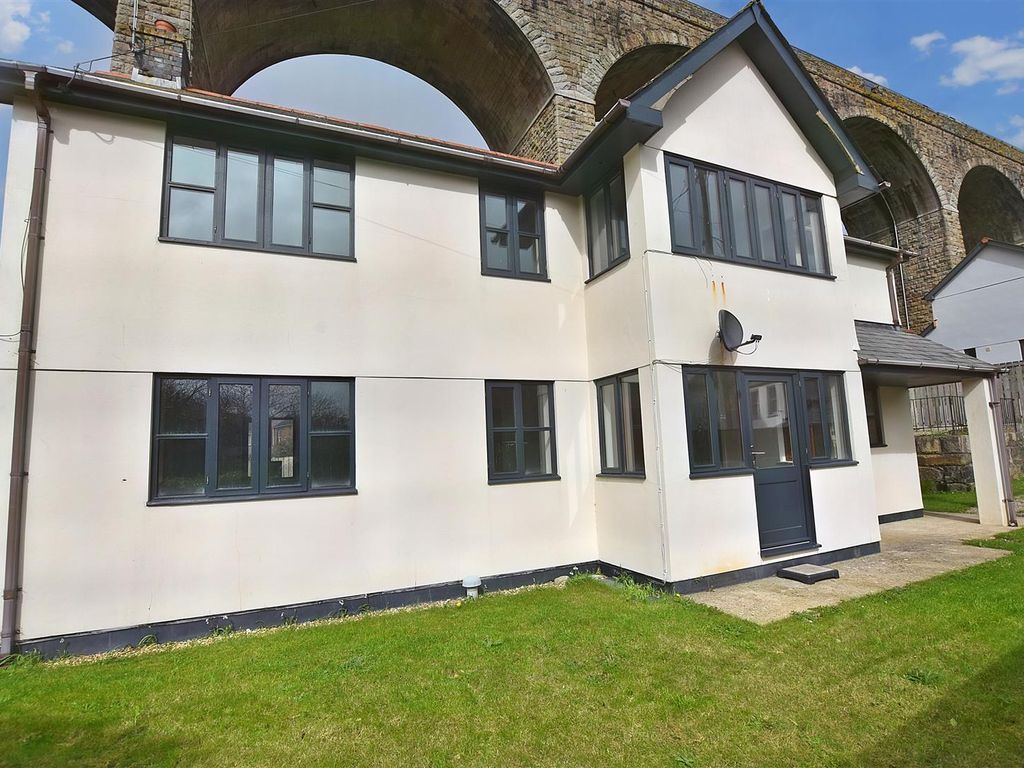 4 bed detached house for sale in Riverside, Angarrack, Hayle TR27, £