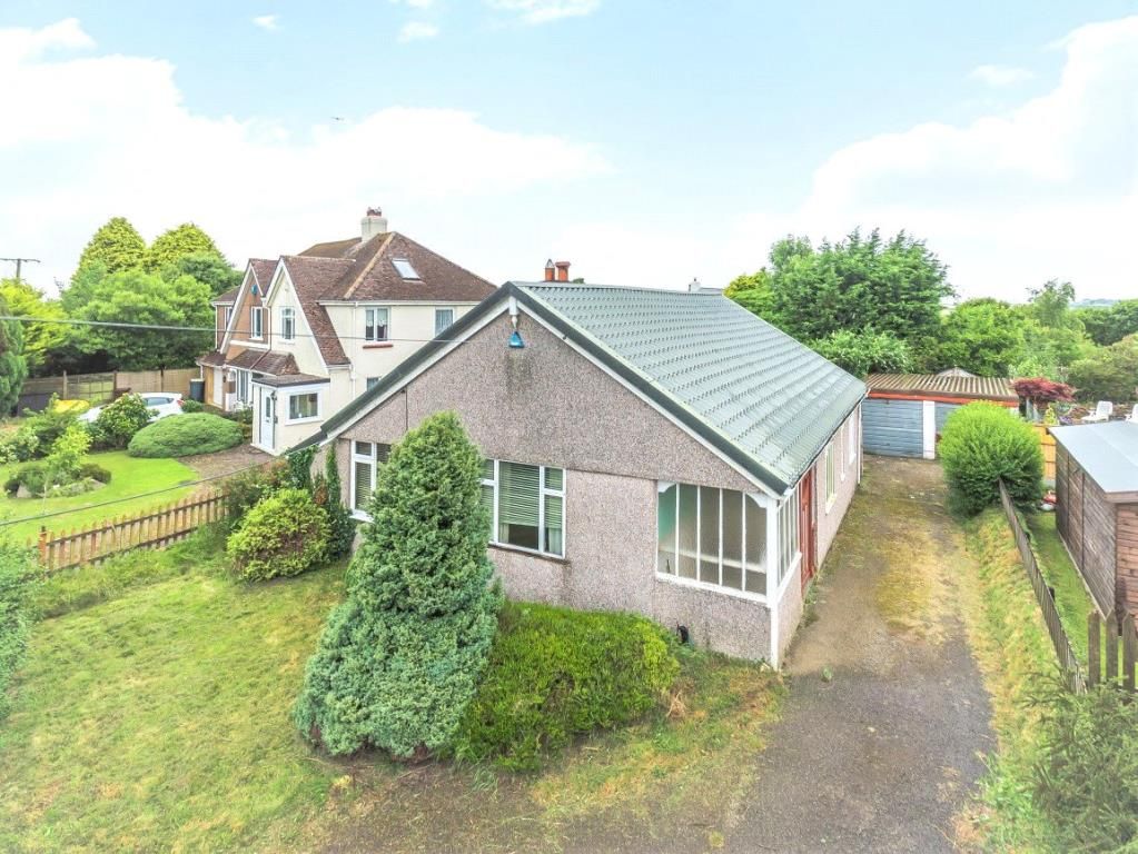3 bed detached bungalow for sale in Liskeard Road, Callington, Cornwall