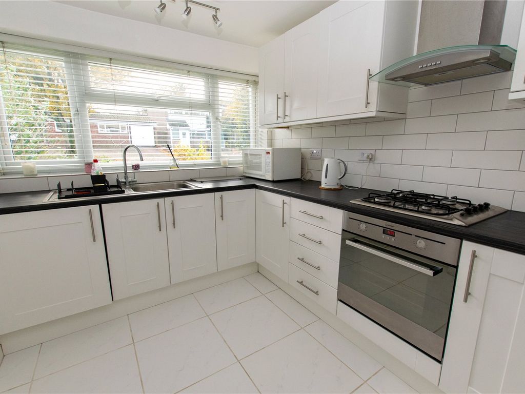 3 bed terraced house for sale in Lowther Road, Dunstable, Bedfordshire