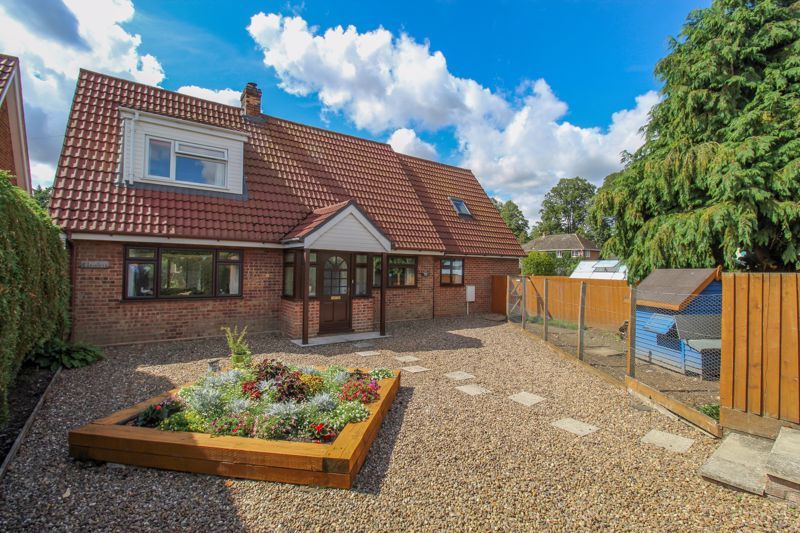 3 bed property for sale in Fakenham Road, Great Witchingham, Norwich