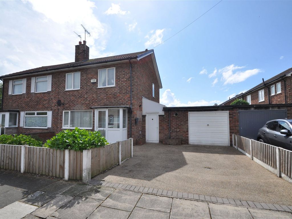 3 bed semidetached house for sale in Frobisher Road, Moreton, Wirral