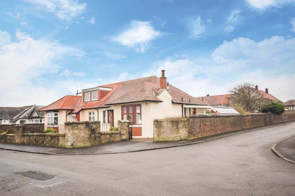 2 bed bungalow to rent in Main Street, Redding, Falkirk FK2 Zoopla