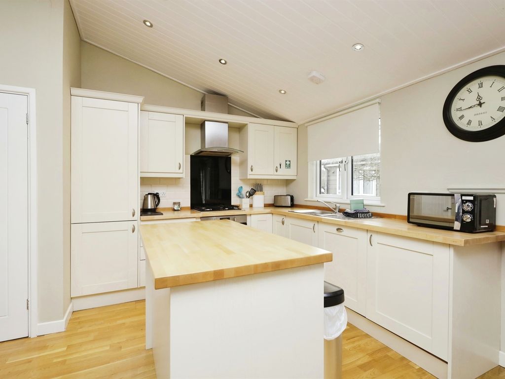 2 bed detached bungalow for sale in Golden Cross, Hailsham BN27, £