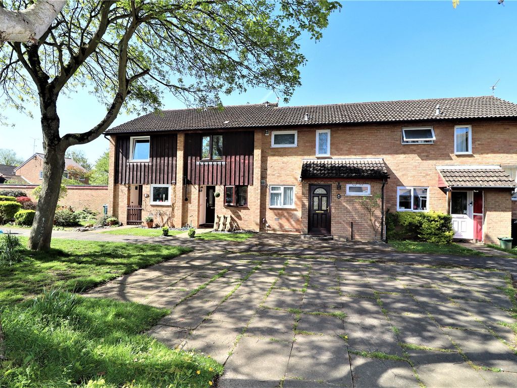 2 bed terraced house for sale in Westmead, Horsell, Woking GU21 Zoopla
