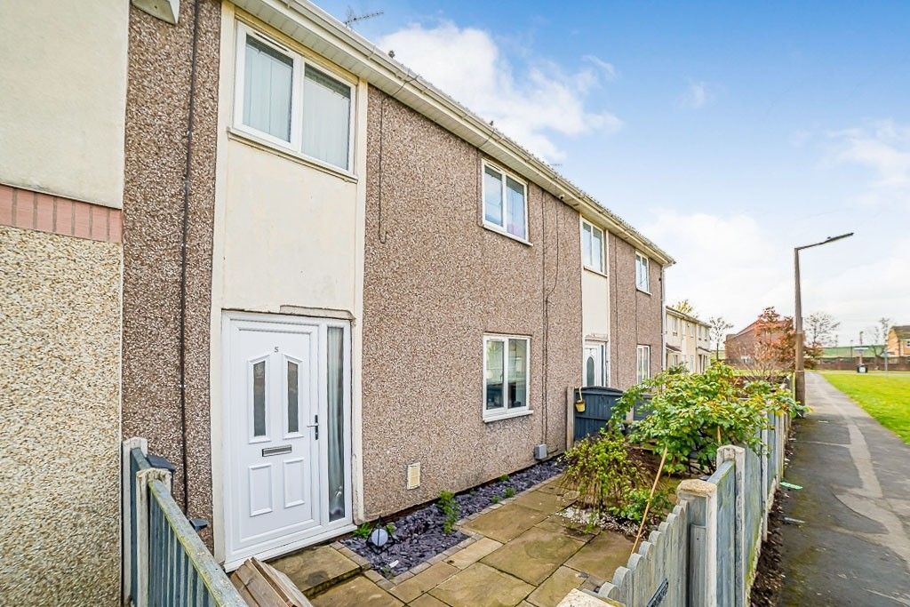 3 bed terraced house for sale in Ormonde Way, New Rossington, Doncaster