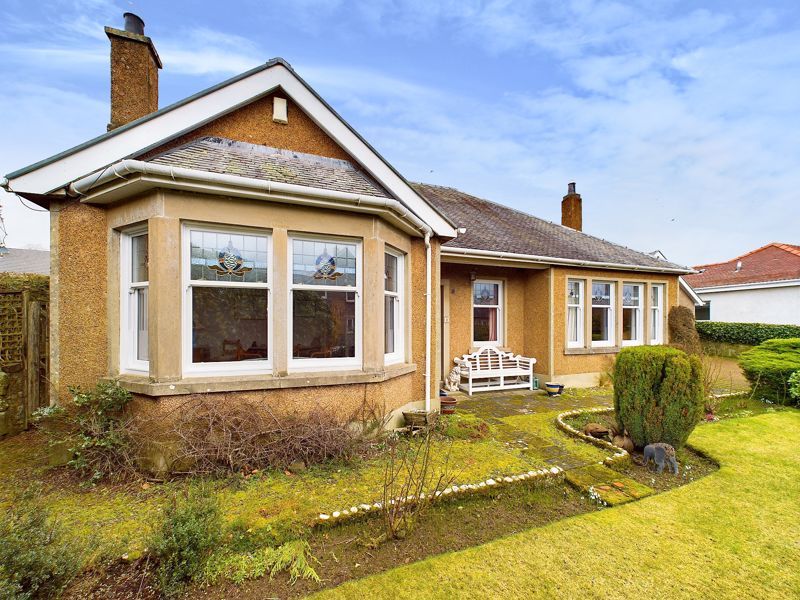 3 bed bungalow for sale in Crosslaw Avenue, Lanark ML11, £284,000 Zoopla
