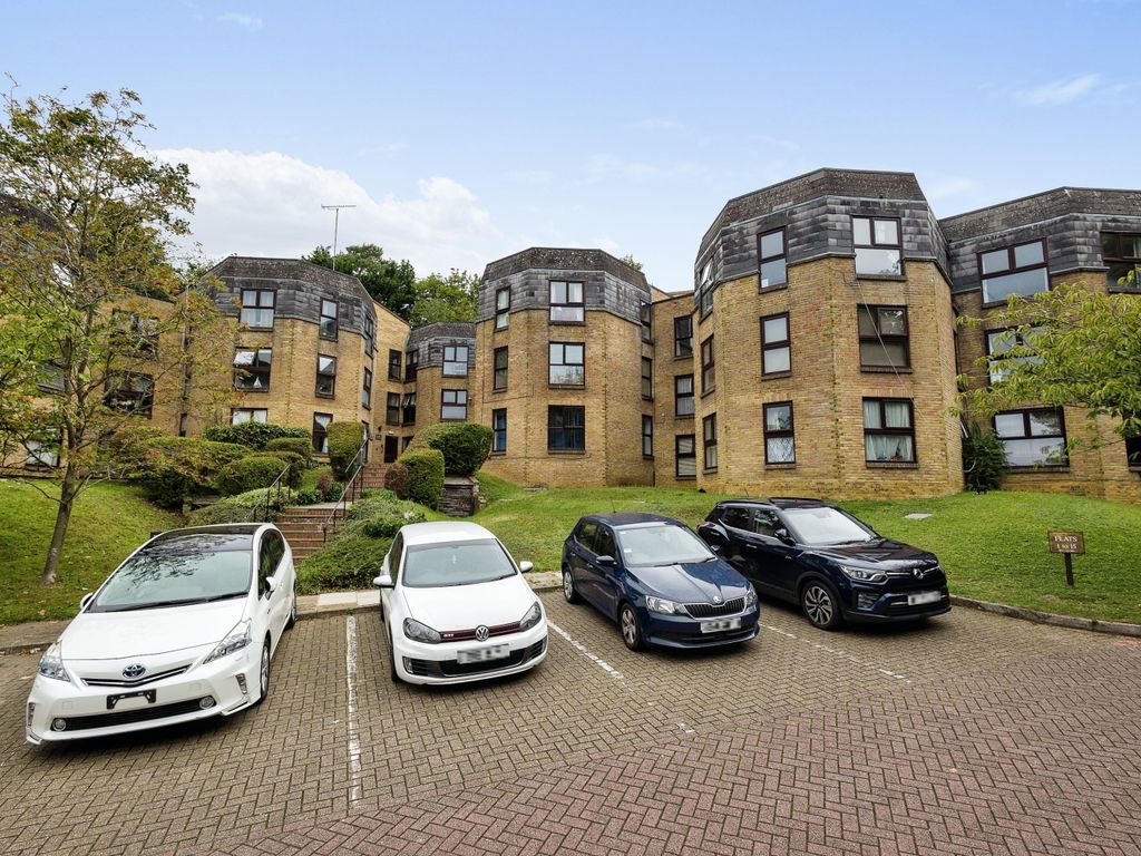 2 bed flat for sale in Chapel Fields, Charterhouse Road, Godalming