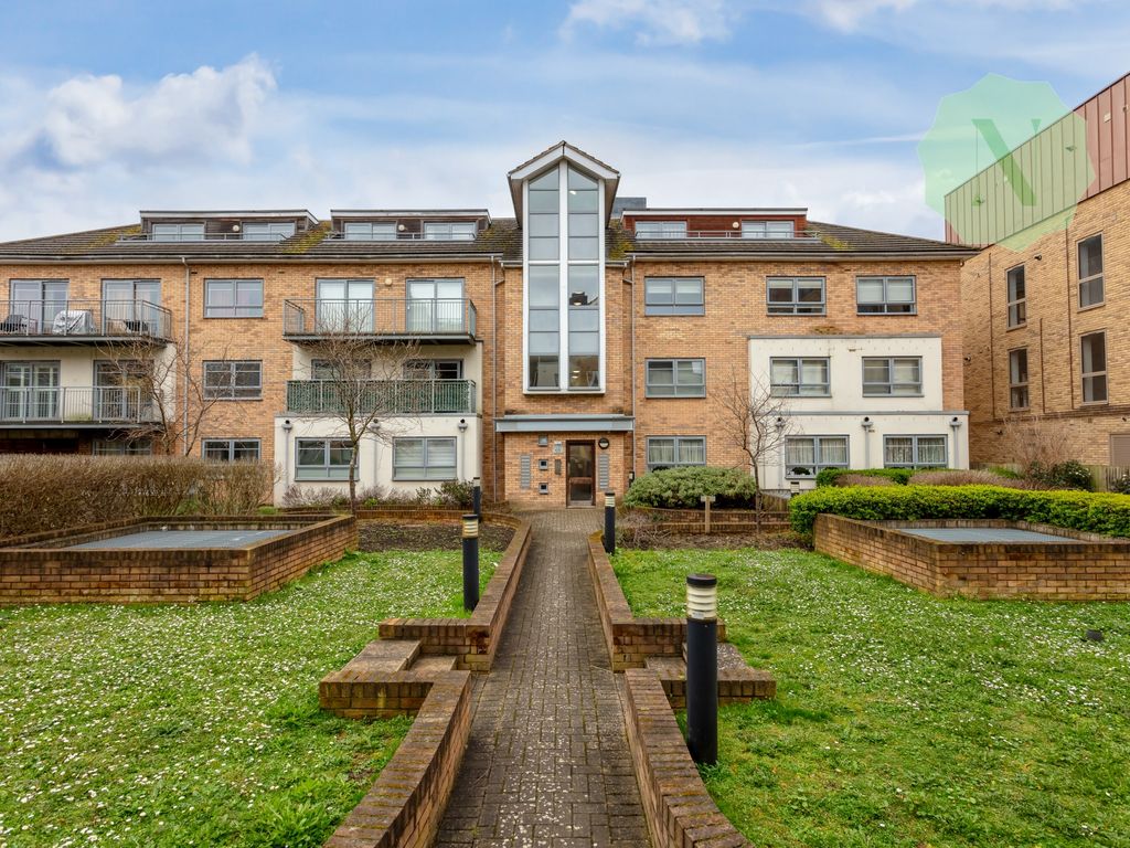 2 bed flat for sale in Sydenham Road, Croydon CR0, £300,000 Zoopla