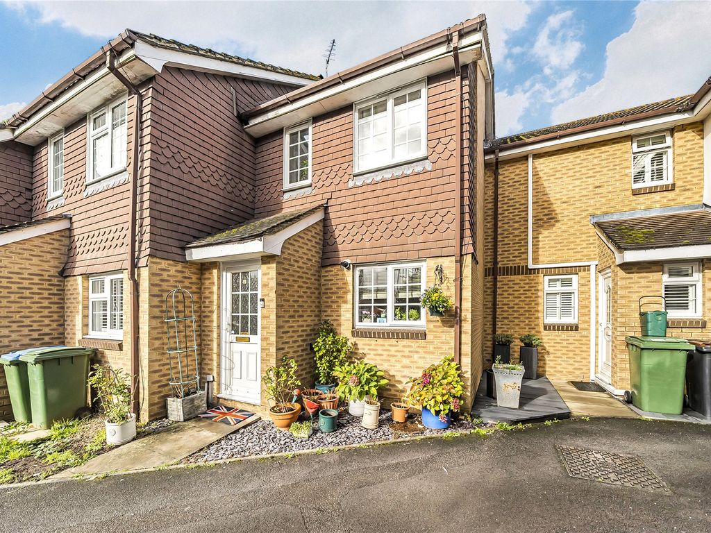 2 bed terraced house for sale in WaltonOnThames, Surrey KT12, £