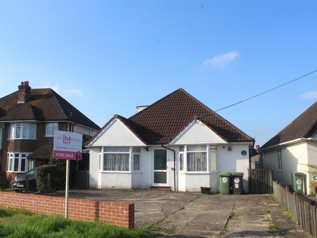 4 bed detached bungalow for sale in Fair Oak Road, Eastleigh SO50 Zoopla