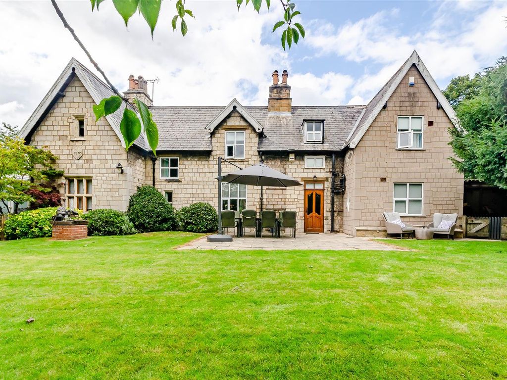 5 bed detached house for sale in Jacksons Lane, Wentbridge, Pontefract