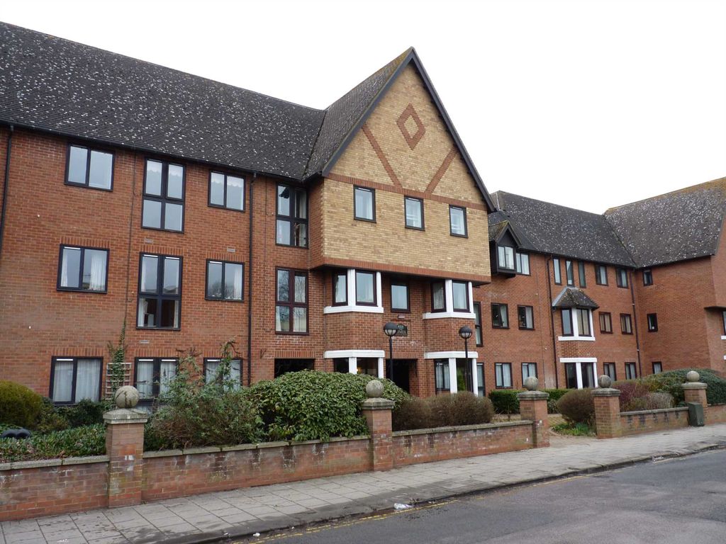 2 bed flat for sale in Linden Road, Bedford MK40 Zoopla
